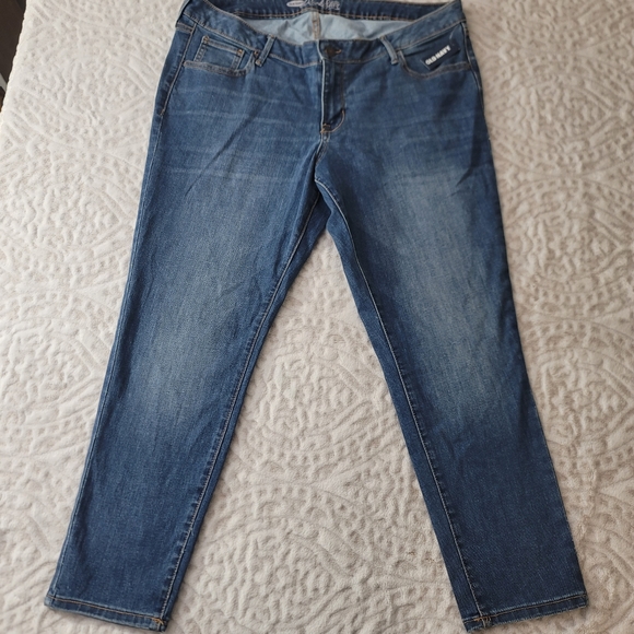 Old Navy Women's Rockstar Jeans, Size 18  Blue, Denim NWT. - Picture 3 of 14